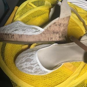 Apt 9 lace wedges